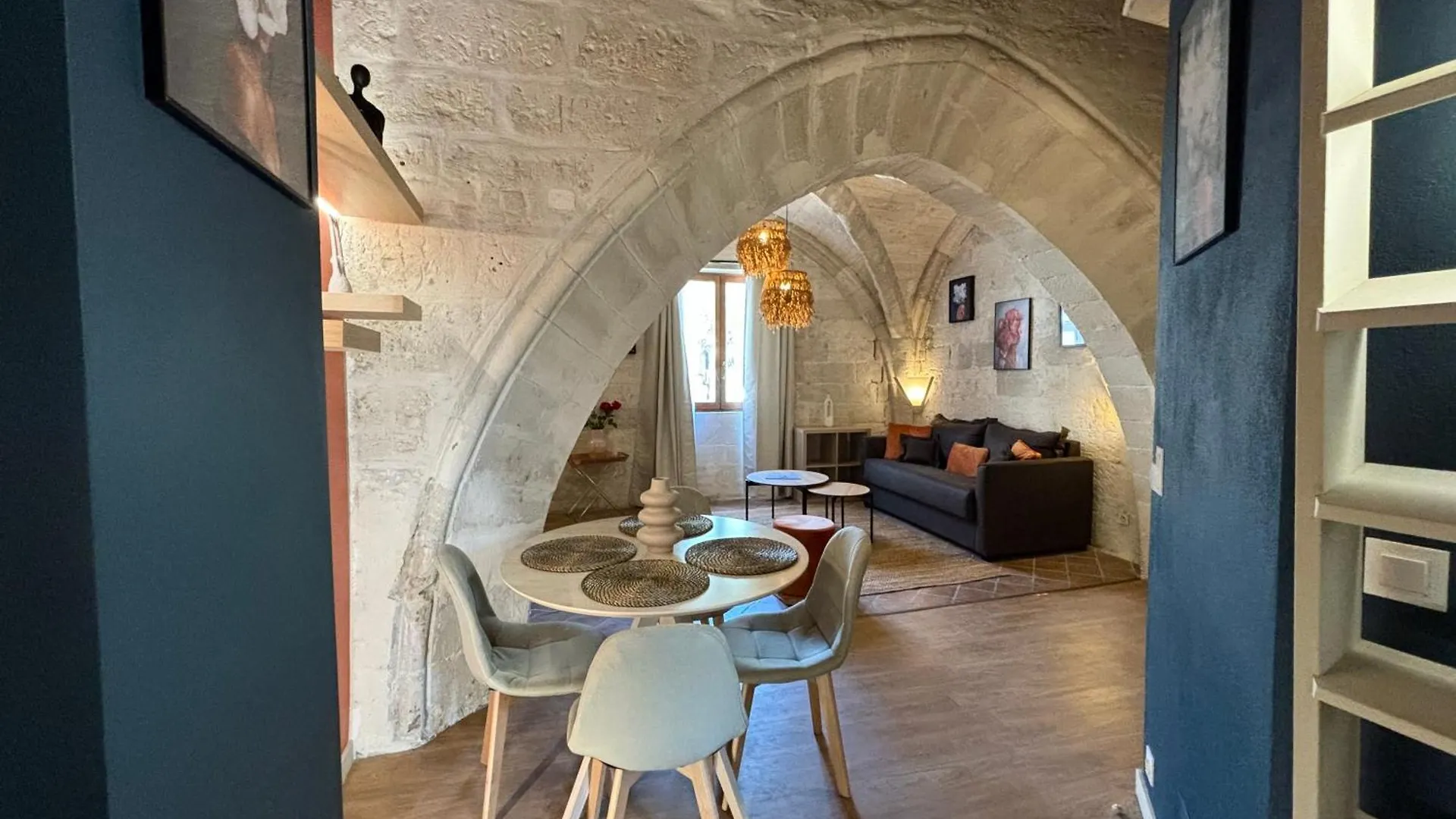 Joli Appartement Voute Dans Le Centre Ville Avignon France